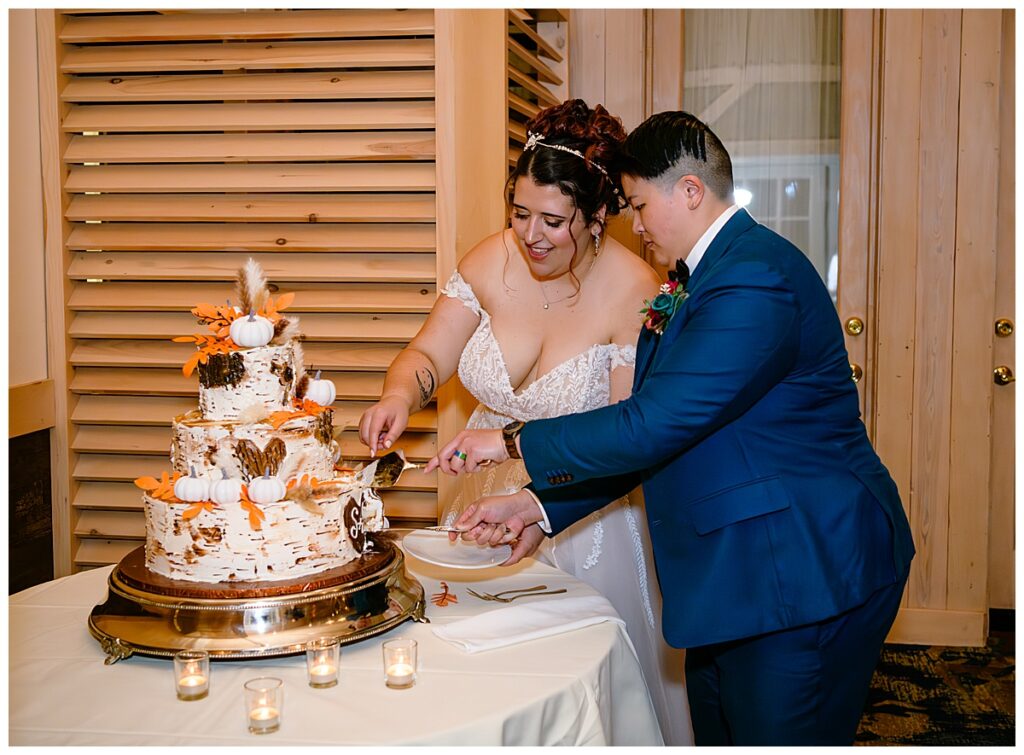 Interlaken Inn wedding reception cake cutting