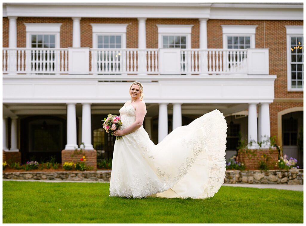 bridal portraits at Charter Oak Country Club