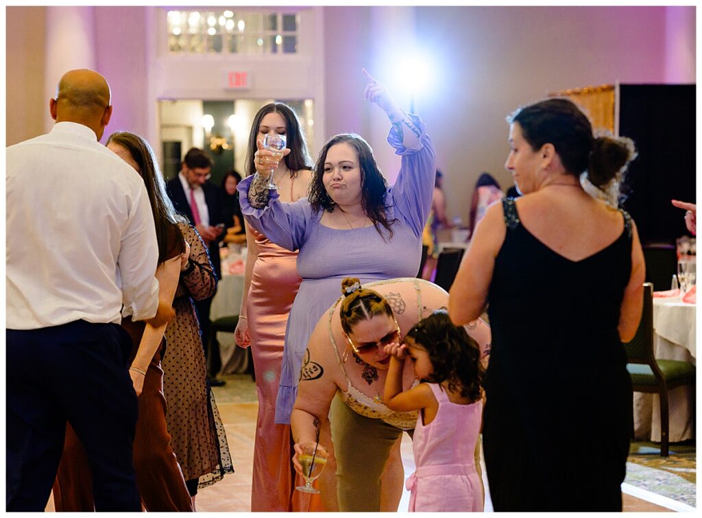 guests dancing at Charter Oak Country Club wedding