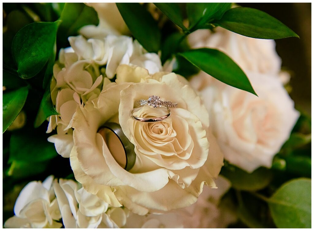 rings in bouquet