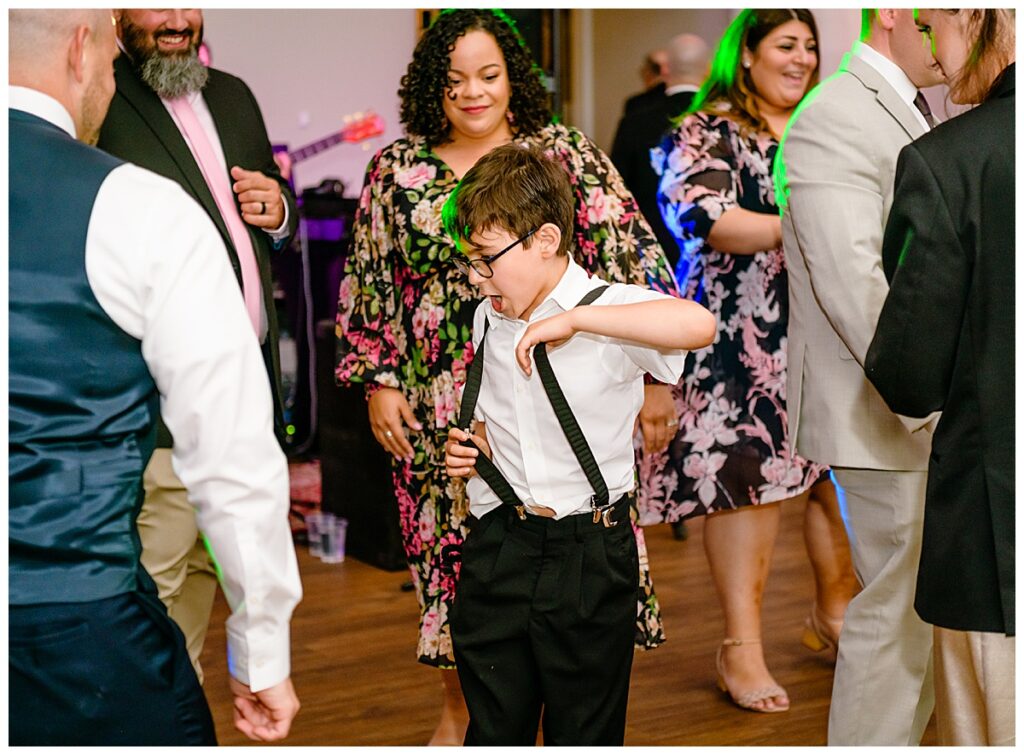 Dancing at a Waverly Oaks Country Club wedding